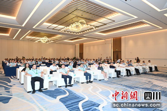 會議現(xiàn)場。九寨溝縣委宣傳部供圖 會議現(xiàn)場。九寨溝縣委宣傳部供圖