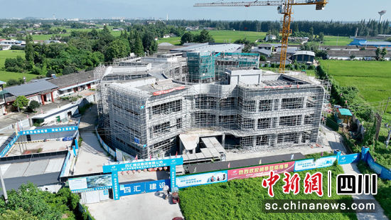 孝德幼兒園分園建設項目現場。 綿竹市融媒體中心供圖 孝德幼兒園分園建設項目現場。 綿竹市融媒體中心供圖