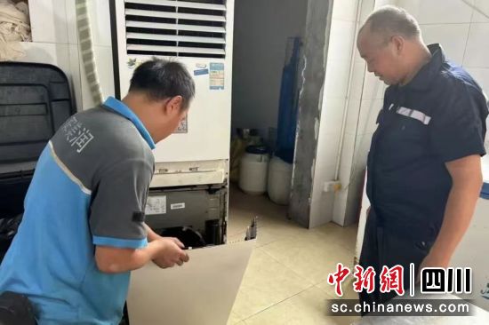 設備檢查。四川省戒毒管理局 供圖 設備檢查。四川省戒毒管理局 供圖