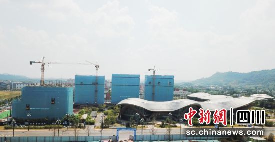 宜賓固態電池創新產業園建設現場。朱思雨 攝 宜賓固態電池創新產業園建設現場。朱思雨 攝
