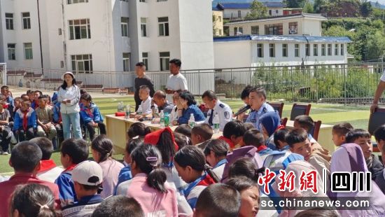 活動現(xiàn)場。四川省司法廳供圖 活動現(xiàn)場。四川省司法廳供圖