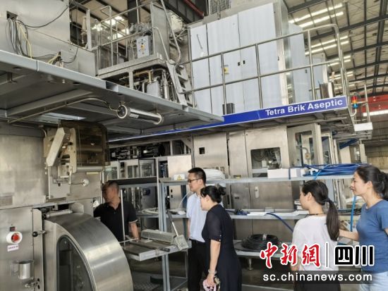簡陽市相關部門進企業聽訴求,積極為空分集團解決難題。簡陽融媒體中心 供圖 簡陽市相關部門進企業聽訴求,積極為空分集團解決難題。簡陽融媒體中心 供圖