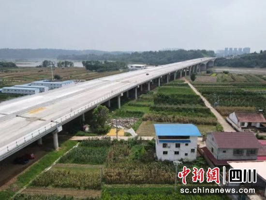 蜀都大道東延線資簡段文蜀段。盧凌嘉 攝 蜀都大道東延線資簡段文蜀段。盧凌嘉 攝
