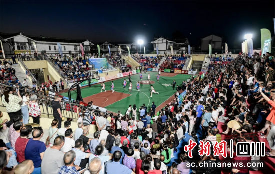 四川“村BA”比賽現場。四川省農業農村廳供圖 四川“村BA”比賽現場。四川省農業農村廳供圖