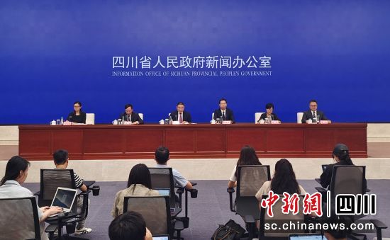 新聞發(fā)布會(huì)現(xiàn)場(chǎng)。 單鵬 攝 新聞發(fā)布會(huì)現(xiàn)場(chǎng)。 單鵬 攝