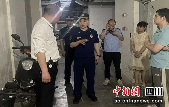 排查整治現場。貢井融媒 供圖 排查整治現場。貢井融媒 供圖