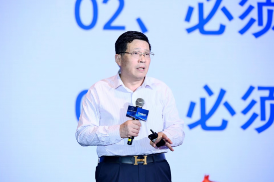 中共中央黨校(國家行政學院)巡視員、研究員姜平 中共中央黨校(國家行政學院)巡視員、研究員姜平