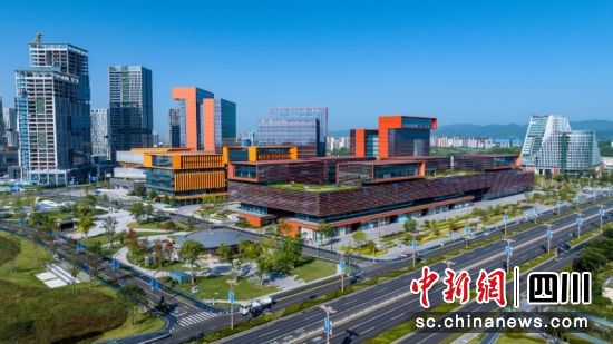 年輕活力的東部新區日新月異。成都東部新區 供圖 年輕活力的東部新區日新月異。成都東部新區 供圖
