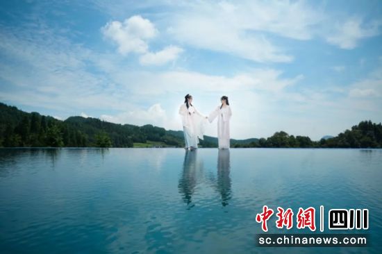 一起感受大自然的美好與純粹。曾紫億 攝 一起感受大自然的美好與純粹。曾紫億 攝