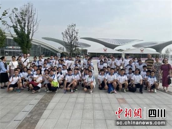 研學現場。東升一中 供圖 研學現場。東升一中 供圖