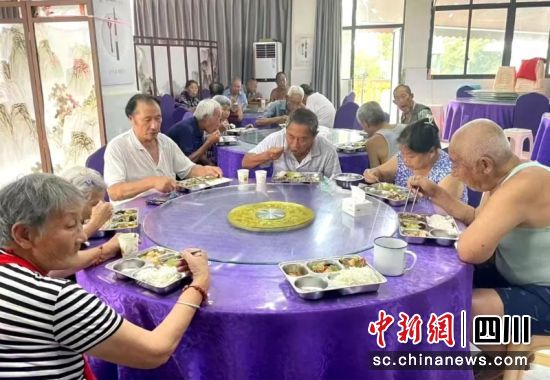 平武鎮尤安村老年人食堂。 簡陽融媒體中心 供圖 平武鎮尤安村老年人食堂。 簡陽融媒體中心 供圖