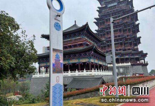 沿線已經投入使用的智慧燈桿。順慶區融媒體中心供圖 沿線已經投入使用的智慧燈桿。順慶區融媒體中心供圖