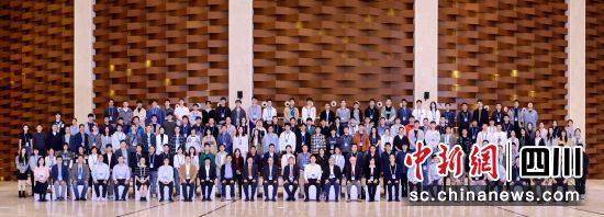 IEEE第24屆國際通信技術會議在成都召開。電子科技大學供圖 IEEE第24屆國際通信技術會議在成都召開。電子科技大學供圖