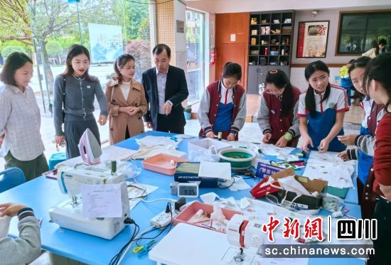 手工組比賽現場。貢井教體 供圖 手工組比賽現場。貢井教體 供圖