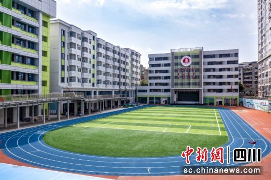 成都石室陽安學校。 鄢偉 攝 成都石室陽安學校。 鄢偉 攝
