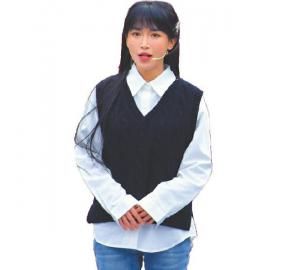 李子柒在啟動儀式現場邀請大家冬游四川。四川日報全媒體記者 向宇 攝 李子柒在啟動儀式現場邀請大家冬游四川。四川日報全媒體記者 向宇 攝